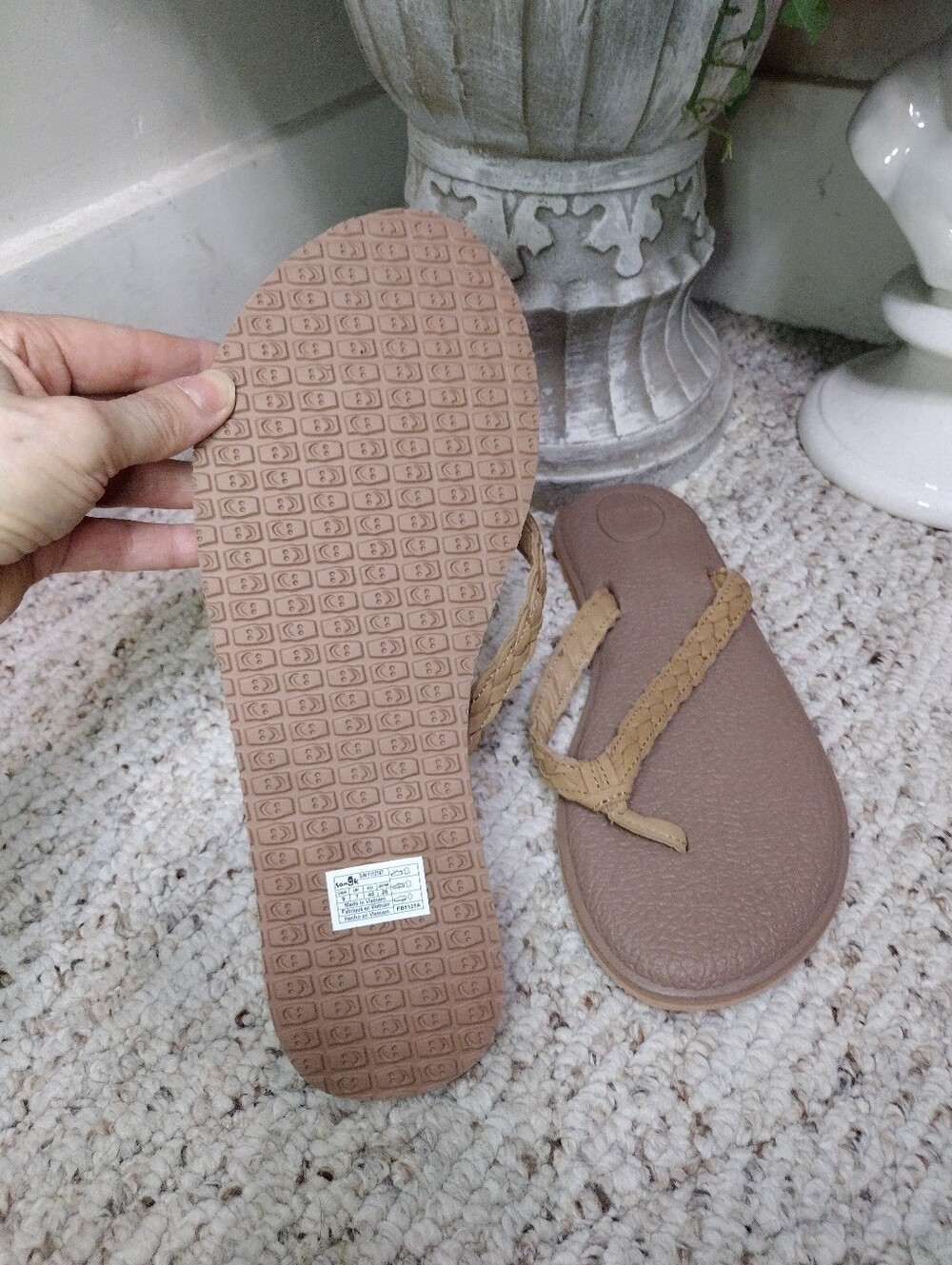 Sanuk Yoga Braid Tan Braided Leather Strap Flip-Flop Sandals - Picture 4 of 6